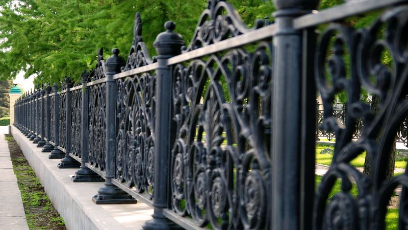 Three Reasons You Need an Electric Front Gate in Pasadena, CA